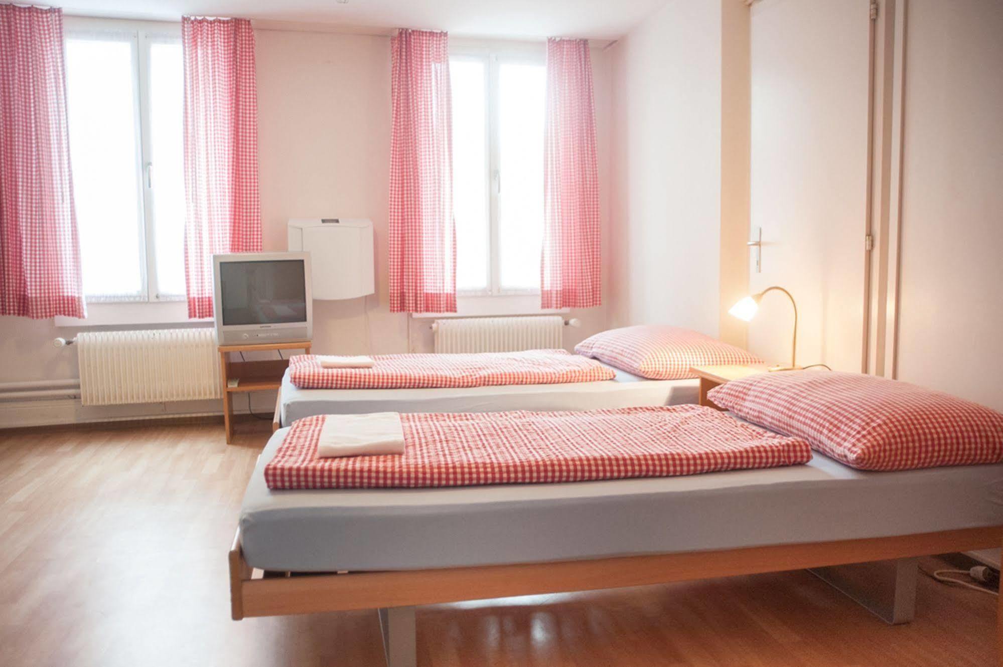 Hostel Balmers Backpackers *
